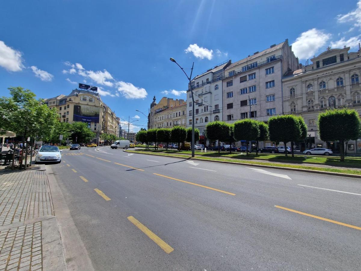 Central Point Budapest Exterior photo